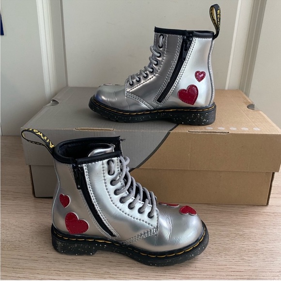 Limited Edition Dr. Martens Heart Boots. Kids 7 - Picture 4 of 9